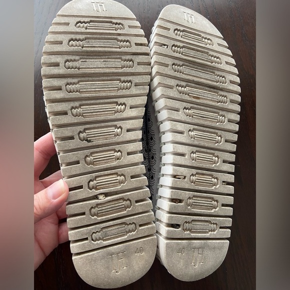 Isle Jacobsen Grey Tulip Slip On Shoes Size 40 US 9.5-10 - Picture 6 of 7